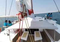 boma di trimarano  a vela yacht neel 45 equipaggio